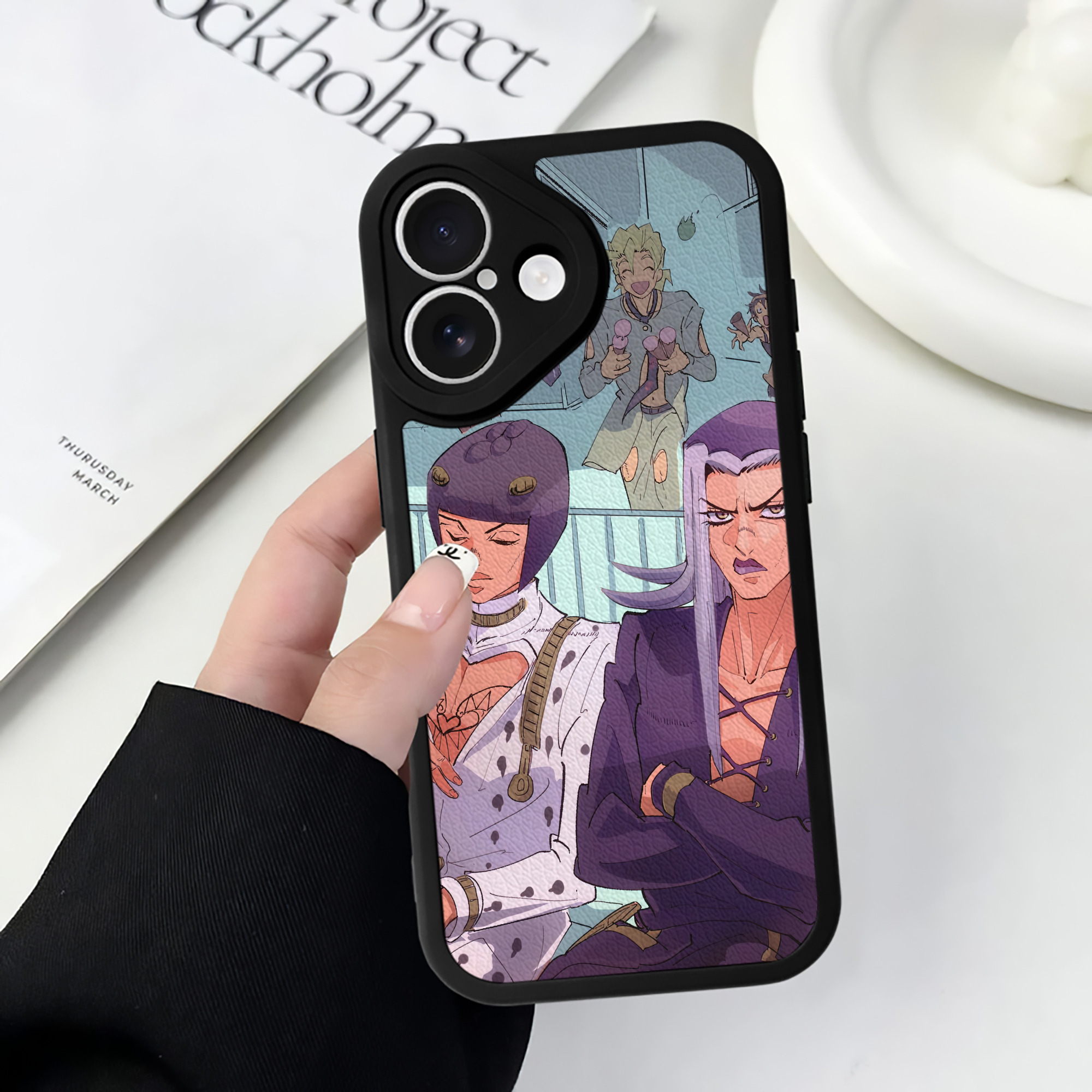 （画像用） ジョジョの奇妙な冒険 JoJo's Bizarre Adventure 【iPhone 16シリーズ対応】シリコンスマホケース（レザー調） 材質：シリコン